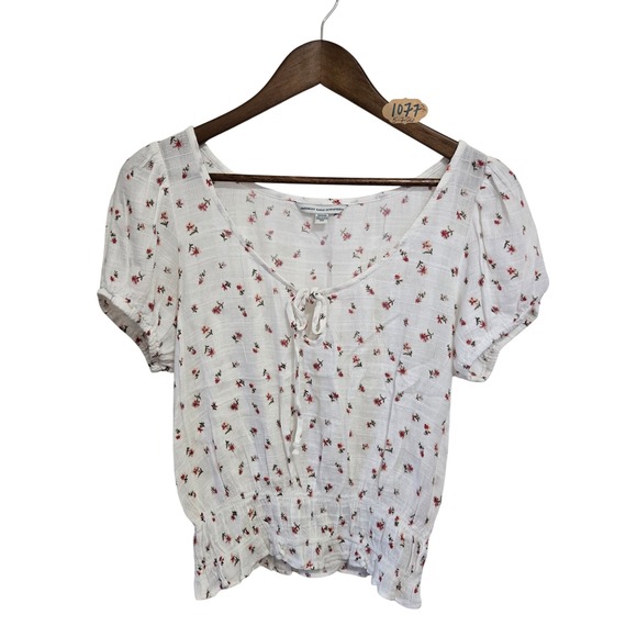 American Eagle Outfitters Tops - American Eagle Floral Puff Sleeve Smocked Crop Top White Red Womens Medium M